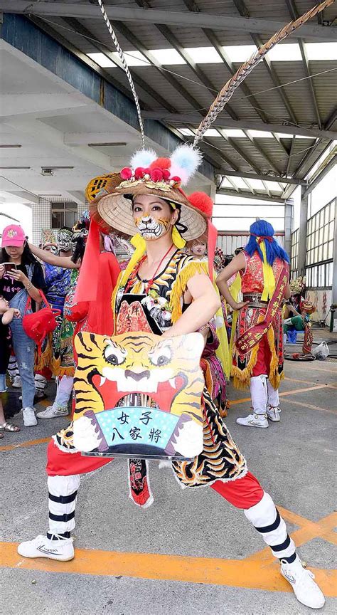 屈勢台語 虎爺紋身